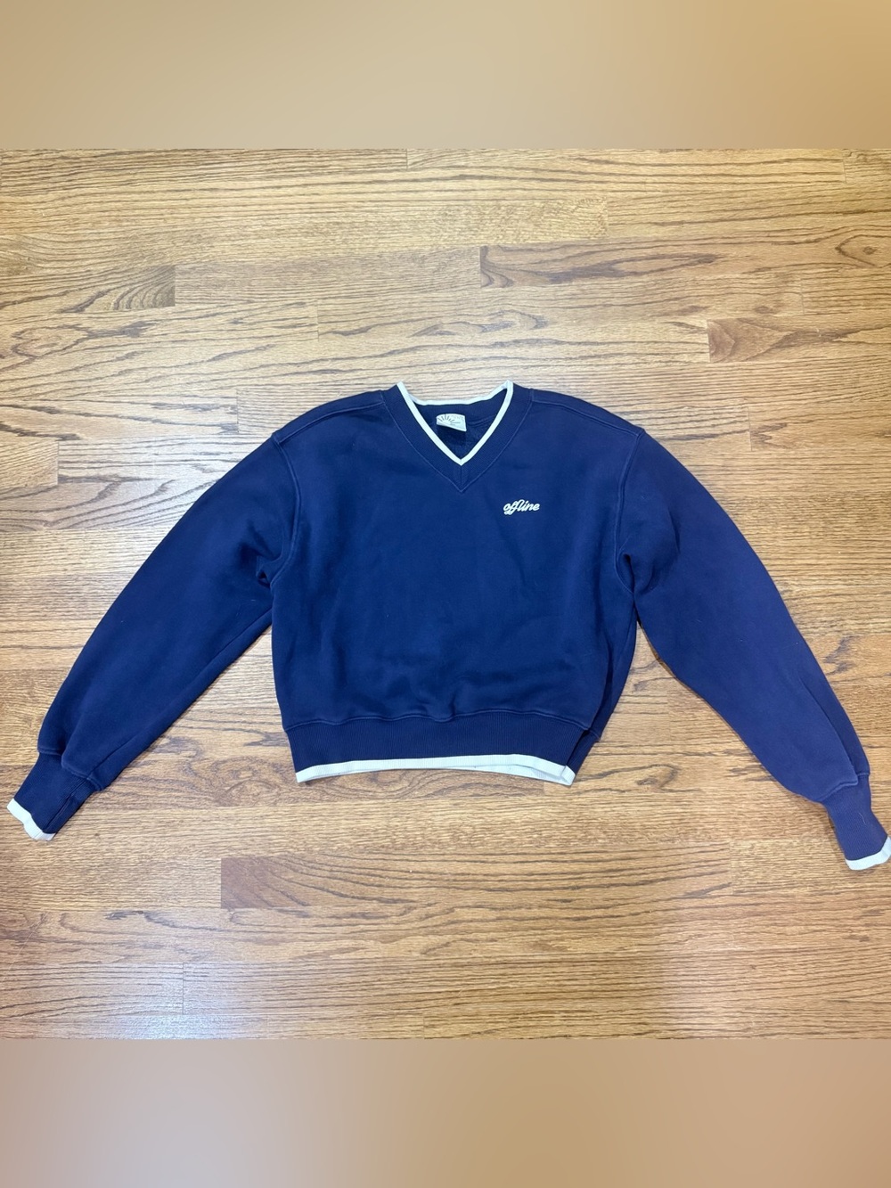 OFFLINE by Aerie Throw-Back Cropped V-Neck Sweatshirt Navy White Sz XXS